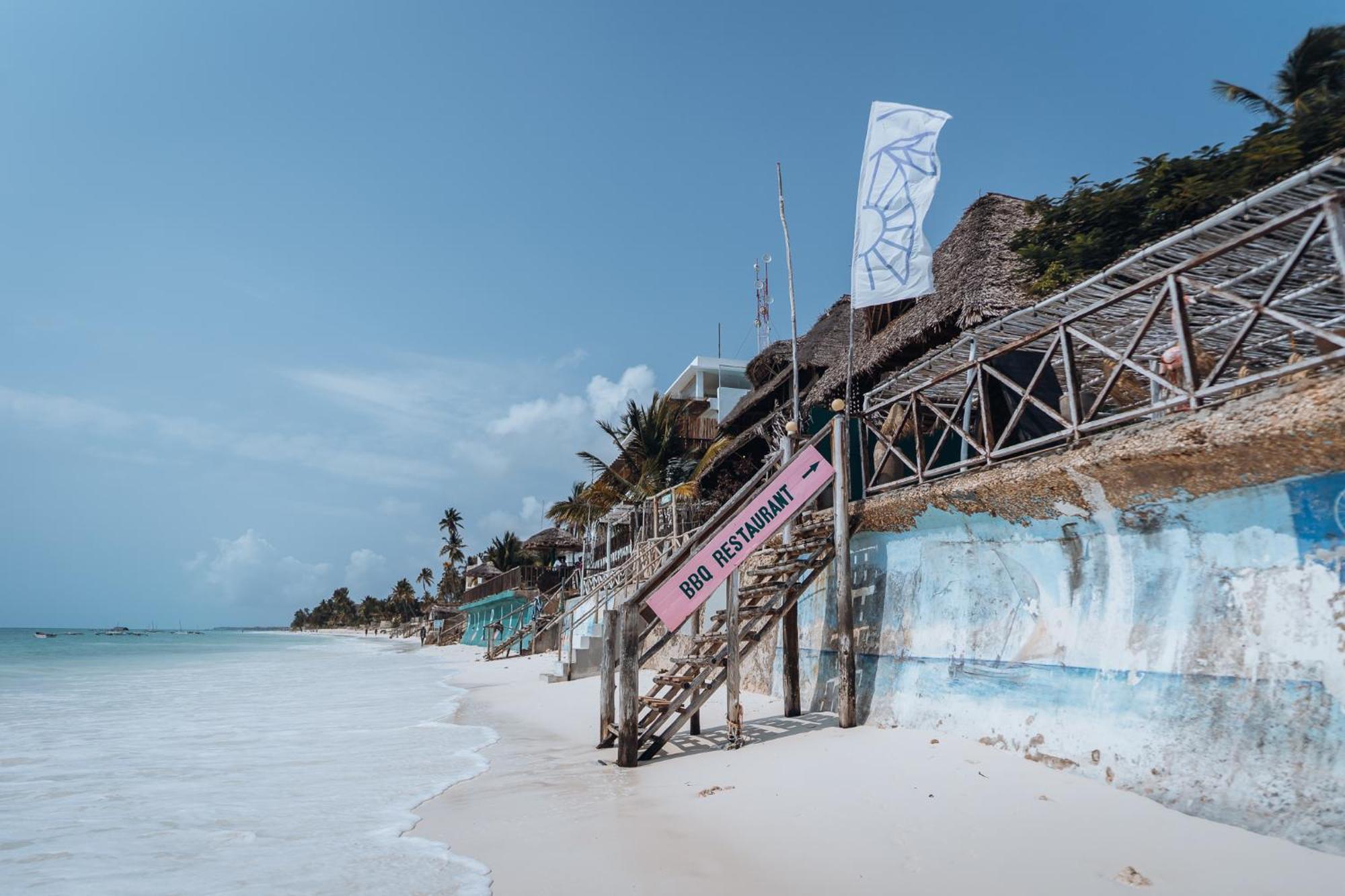 Pili Pili Boho Beach Джамбиани Экстерьер фото